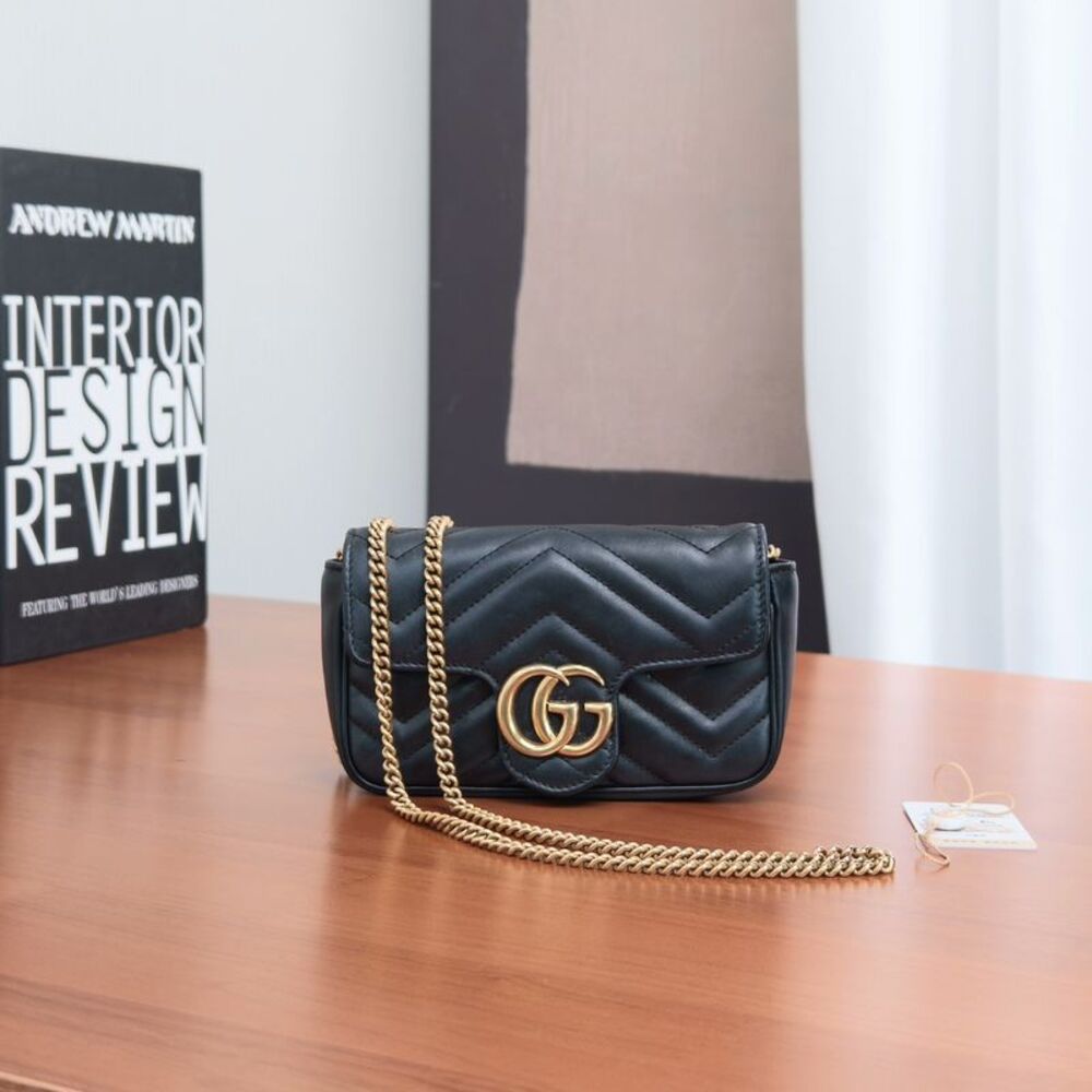 Gucci Women Pre-Loved Bag Very Good Condition